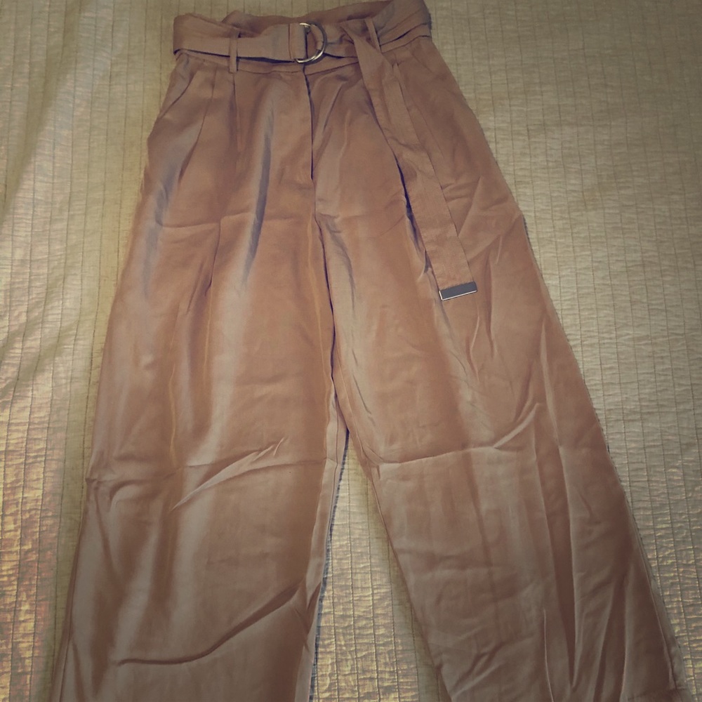wide leg trousers